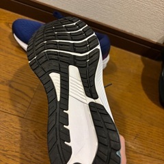 アシックス靴新品の画像