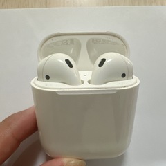 【Apple】AirPods2 ホワイト  使用可能の画像
