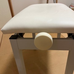 ピアノ　椅子　調整レバー付きの画像