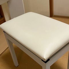 ピアノ　椅子　調整レバー付きの画像