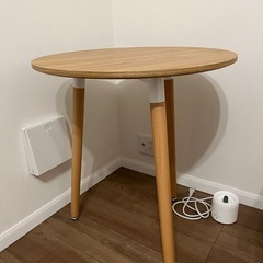 カフェテーブルの画像