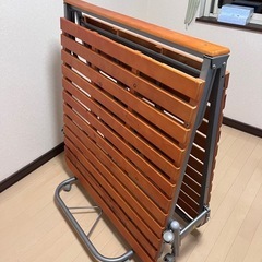 折りたたみベッドの画像