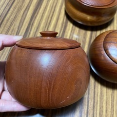 丸くて可愛い木の小物入れ
の画像