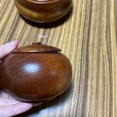 丸くて可愛い木の小物入れ
の画像