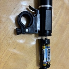 【未使用品】自転車用LEDライト 新品単4電池４本付 の画像