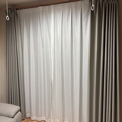 カーテンの画像
