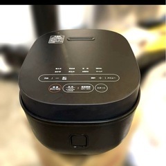 ヤマゼン/温度調節機能付/マイコンジャー炊飯器/5.5合 ブラック BKS-55(B)の画像