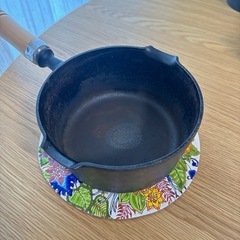 保証3年付　南部鉄器 まいにち鉄分摂取鍋 岩鋳 片手鍋 16cm 両口 木柄ハンドルの画像
