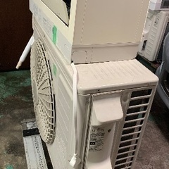 Hitachi 14畳 220の画像