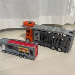 トミカ　キャリアカー　セットの画像