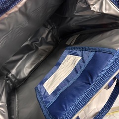新品　カーズ　保冷　バッグの画像