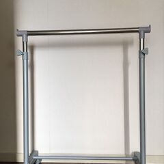 ハンガーラックの画像