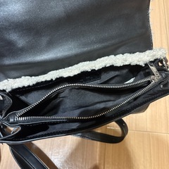 ZARAショルダーバッグの画像