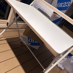 折りたたみ　机の画像