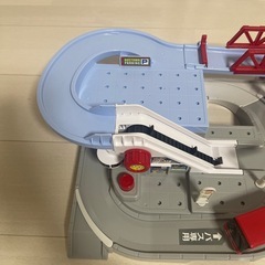 トミカ　ぐるぐるバスタウンの画像