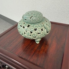 お蔵の整理中　　上品な鶯色の画像