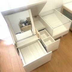 【予定者決定済】ドレッサーテーブルの画像