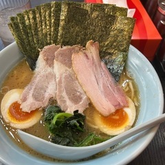 ラーメン食べに行きましょ〜🍜