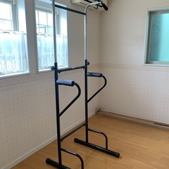 ぶら下がり健康器　懸垂マシン
の画像
