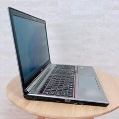 【薄型】2025 8月分⑥富士通 　薄型ノートパソコン Corei5 大容量SSD256GBメモリ8GB搭載 オススメ品の画像
