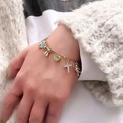 【貴和製作所】チャーム クロス石付No.10　クリスタル　2種セットの画像