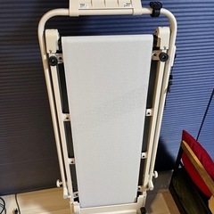 ウォーキングマシン、ルームランナーの画像