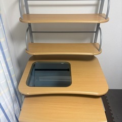 デスクとチェアの画像