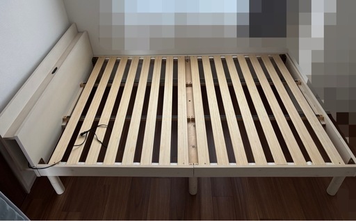 ダブルベッド　ホワイト　宮棚あり　コンセント付き　ダブルベッドフレーム