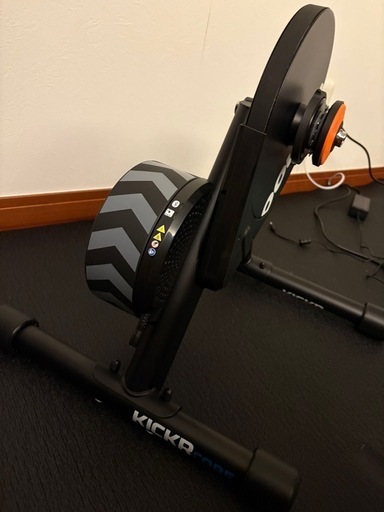 値下げしました！美品！Wahoo ( ワフー ) スマートトレーナー KICKR CORE: Zwift One ( キッカーコア ズ