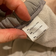 フード付き抱っこひもカバー グレー　防寒ケープの画像