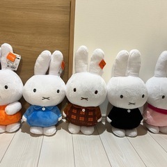 【新品未使用】ミッフィー特大ぬいぐるみ まとめ売りの画像