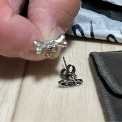 vivienne westwood ピアスの画像