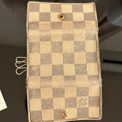 箱付きルイヴィトンキーケースの画像