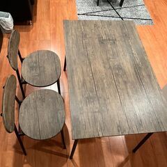 【椅子2脚付き】ダイニングテーブル（幅110cm・高さ77.5cm）の画像