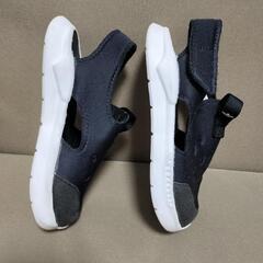 【キッズ】16センチ　adidas サンダル・ブラックの画像