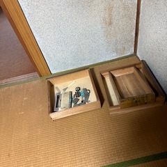 自宅保管品！左側のタンスの画像