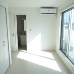 【未経験者歓迎】【月給30万、40万、50万…成長可能】未経験から解体現場の職人へ 神奈川県横浜市金沢区(福浦)作業員の画像