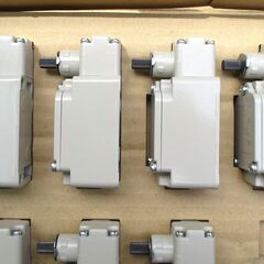 ☆ 山武 YAMATAKE 1LS1-J 汎用コンパクト形リミットスイッチ 7点セット◆堅牢構造・使用範囲の広い汎用タイプの画像