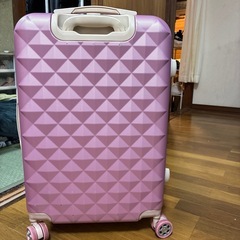 ピンクMサイズ🩷キャリーケースの画像