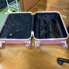 ピンクMサイズ🩷キャリーケースの画像