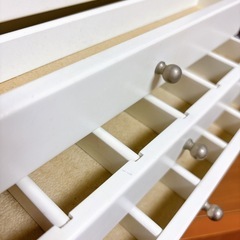 高級感のある白いアクセサリーBOXの画像