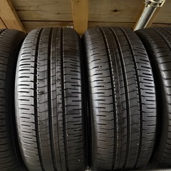 ほぼ新品状態215/60/16 (4本)タイヤ+交換、BRIDGESTONE. 愛知県大府市、アマントレーディング株式会社タイヤ専門店の画像