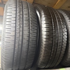 ほぼ新品状態215/60/16 (4本)タイヤ+交換、BRIDGESTONE. 愛知県大府市、アマントレーディング株式会社タイヤ専門店の画像