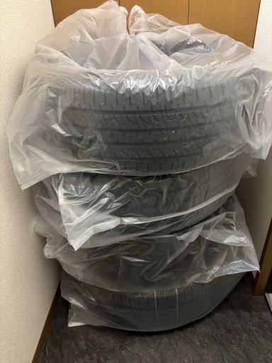 サマータイヤ
(YOKOHAMAタイヤ 225/55R/18 98H)