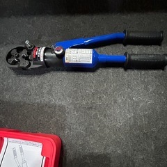 手動圧着機の画像