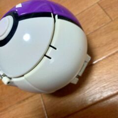 スマホロトムとマスターボールの画像