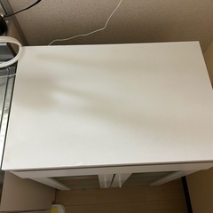 食器棚の画像