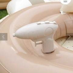うきわ キッズ 水鉄砲付き 
スリーコインズの画像