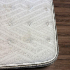 ★無料★ ニトリ　セミダブル　マットレス　汚れありの画像