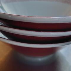 数が揃って無い食器ですの画像